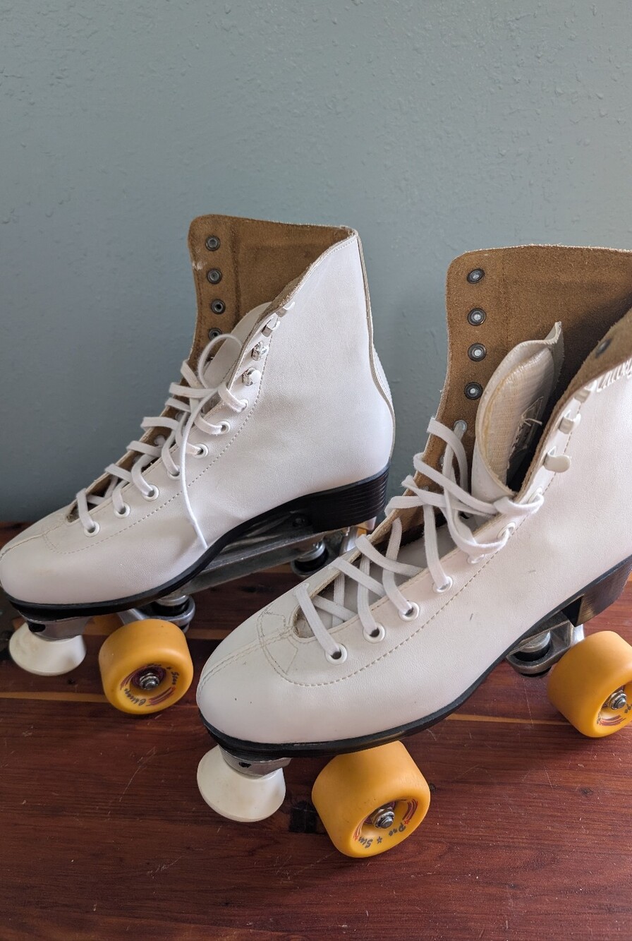 Vintage Chicago Ladies Size 8 Leather Roller Skates Refurbished And Clean